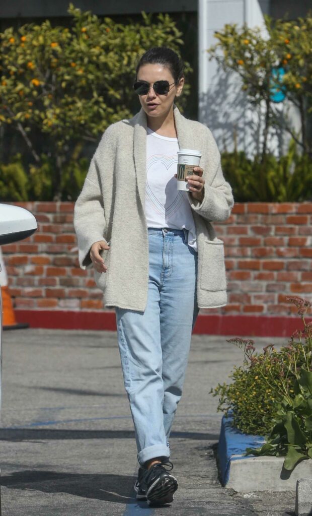 Mila Kunis in a Grey Cardigan