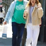 Leslie Mann in a White Sweatpants Was Seen Out with Judd Apatow in New York