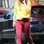 Olivia Wilde in a Yellow Sweatshirt Arrives for a Workout at the Gym in Los Angeles