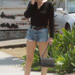 Amber Valletta in a Denim Shorts Was Seen Out in Los Angeles