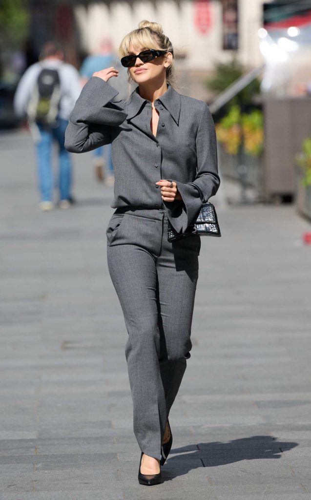 Ashley Roberts in a Grey Pantsuit