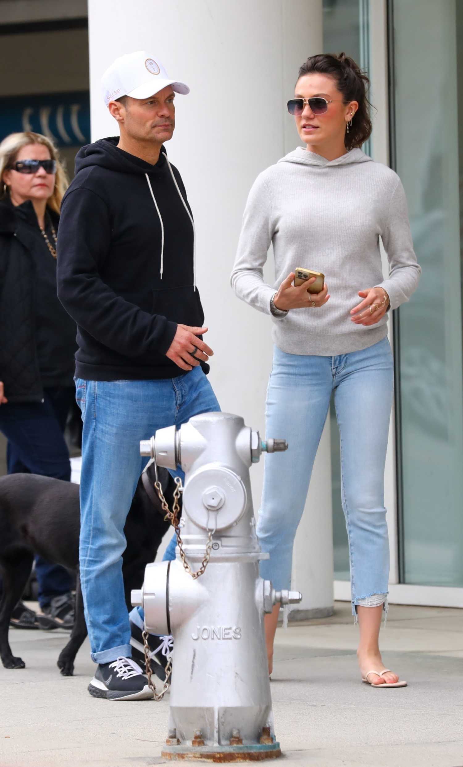 Aubrey Paige in a Grey Hoodie Was Seen Out with Ryan Seacrest in ...