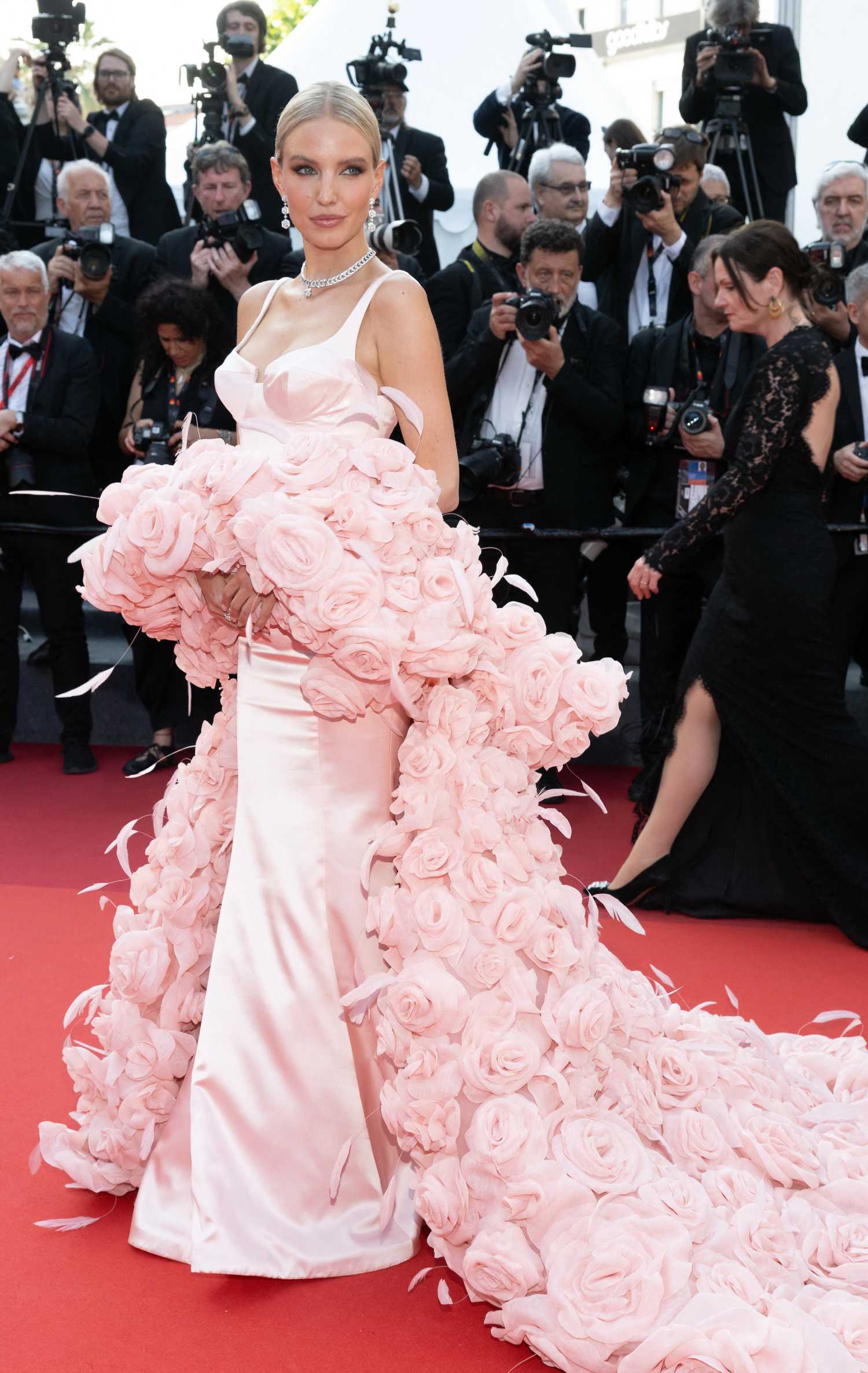 Leonie Hanne Attends the Asteroid City Premiere During the 76th Annual