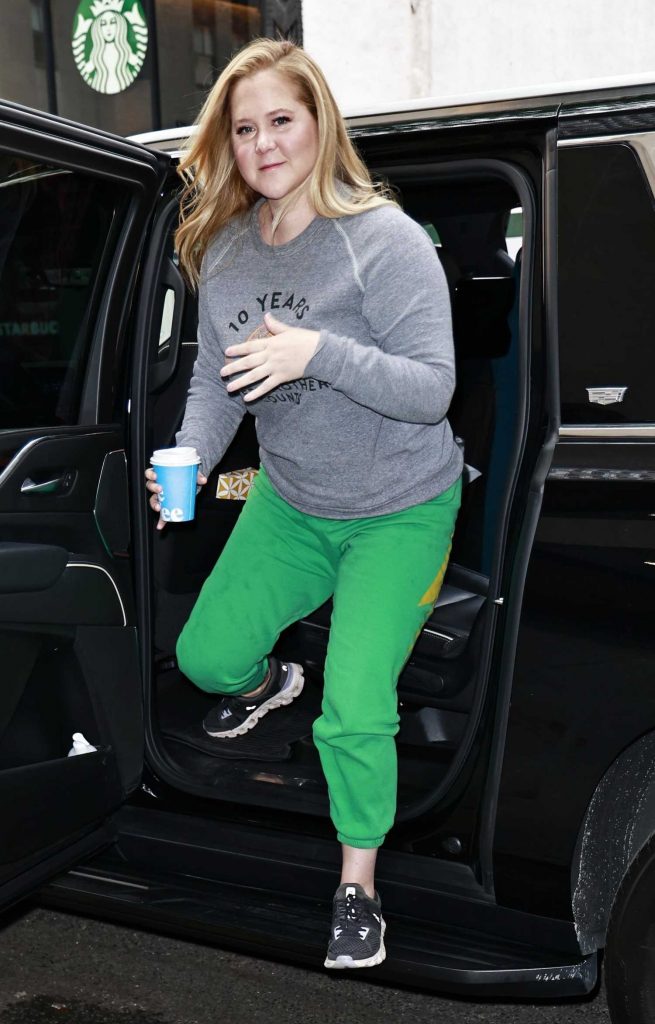 Amy Schumer in a Green Sweatpants