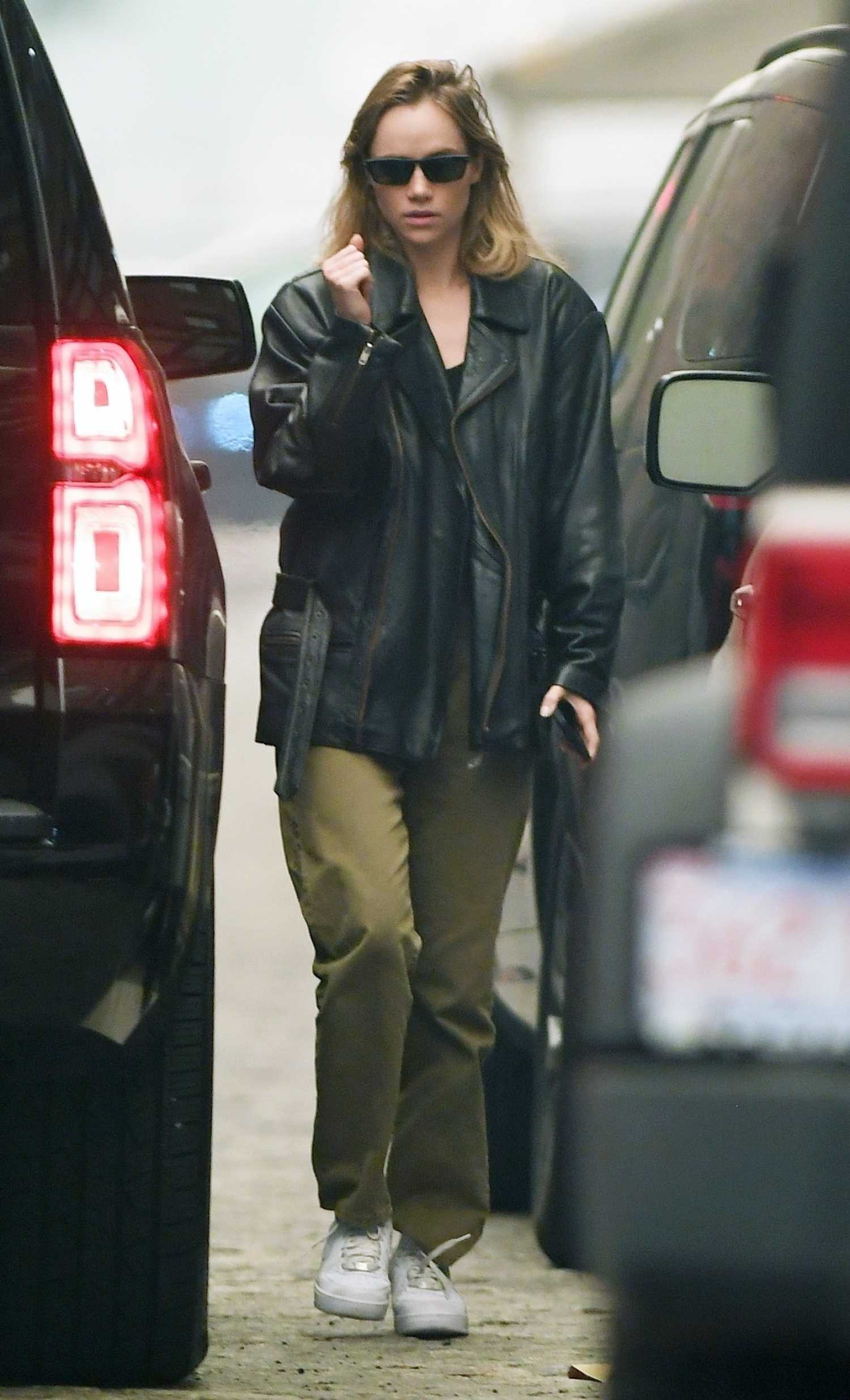 Suki Waterhouse in a Black Leather Jacket Was Seen Out in New York ...