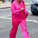 Ellie Leach in a Pink Pajama Arrives at the Sleep Over Club Barbie Event in Manchester