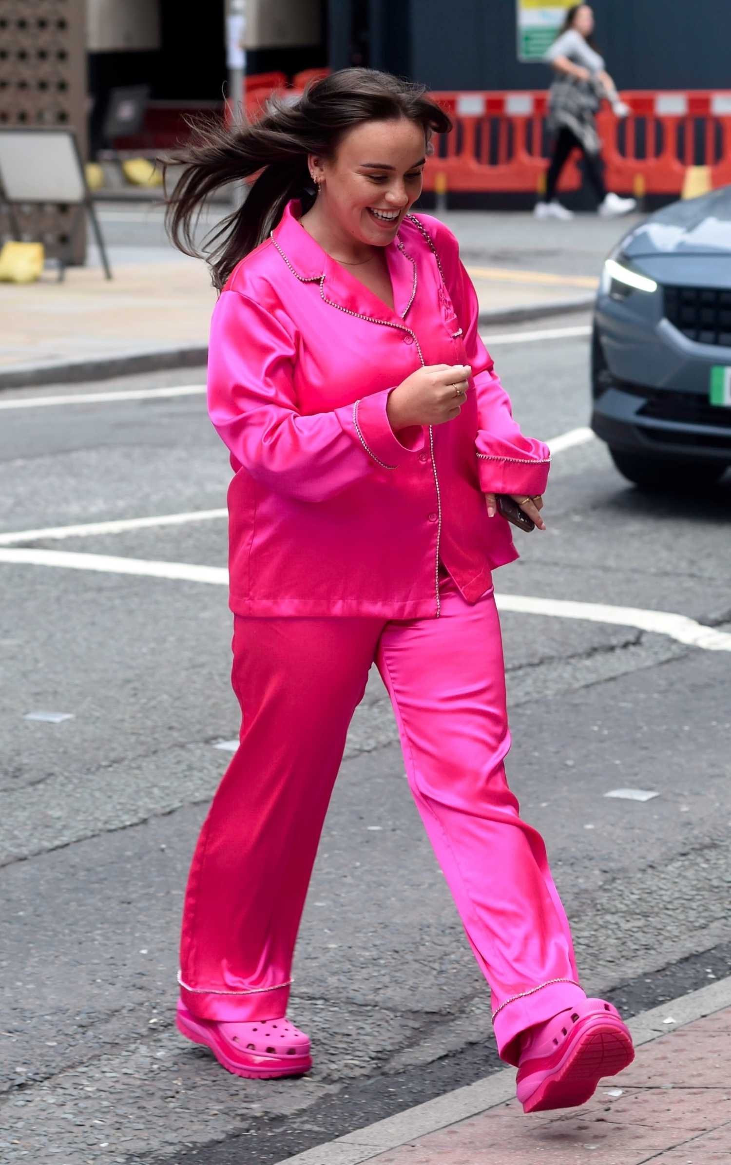 Ellie Leach in a Pink Pajama Arrives at the Sleep Over Club Barbie