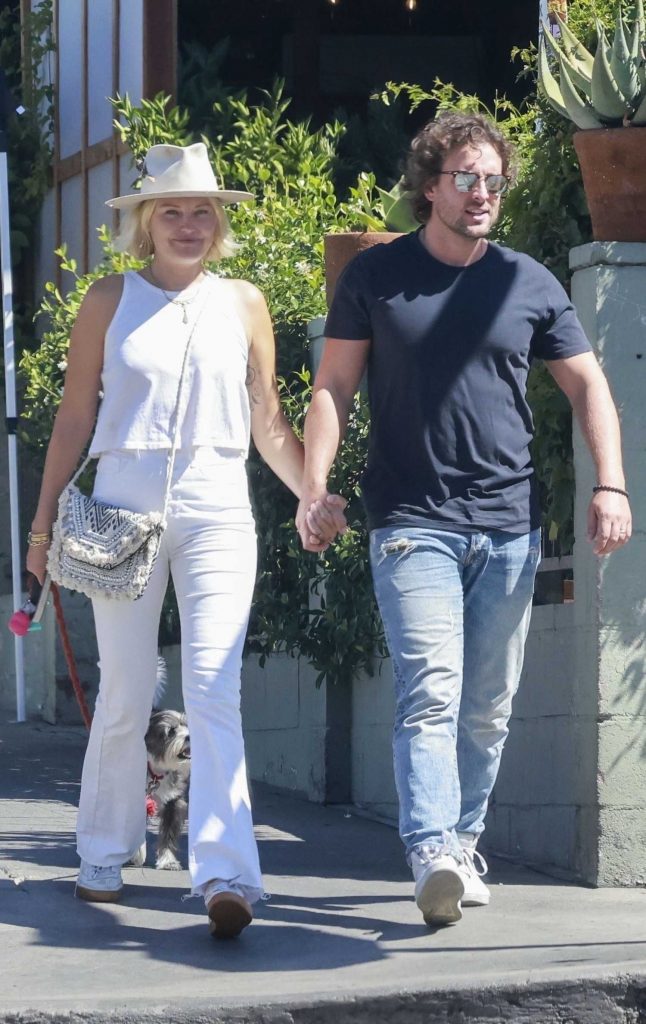 Malin Akerman in a White Outfit