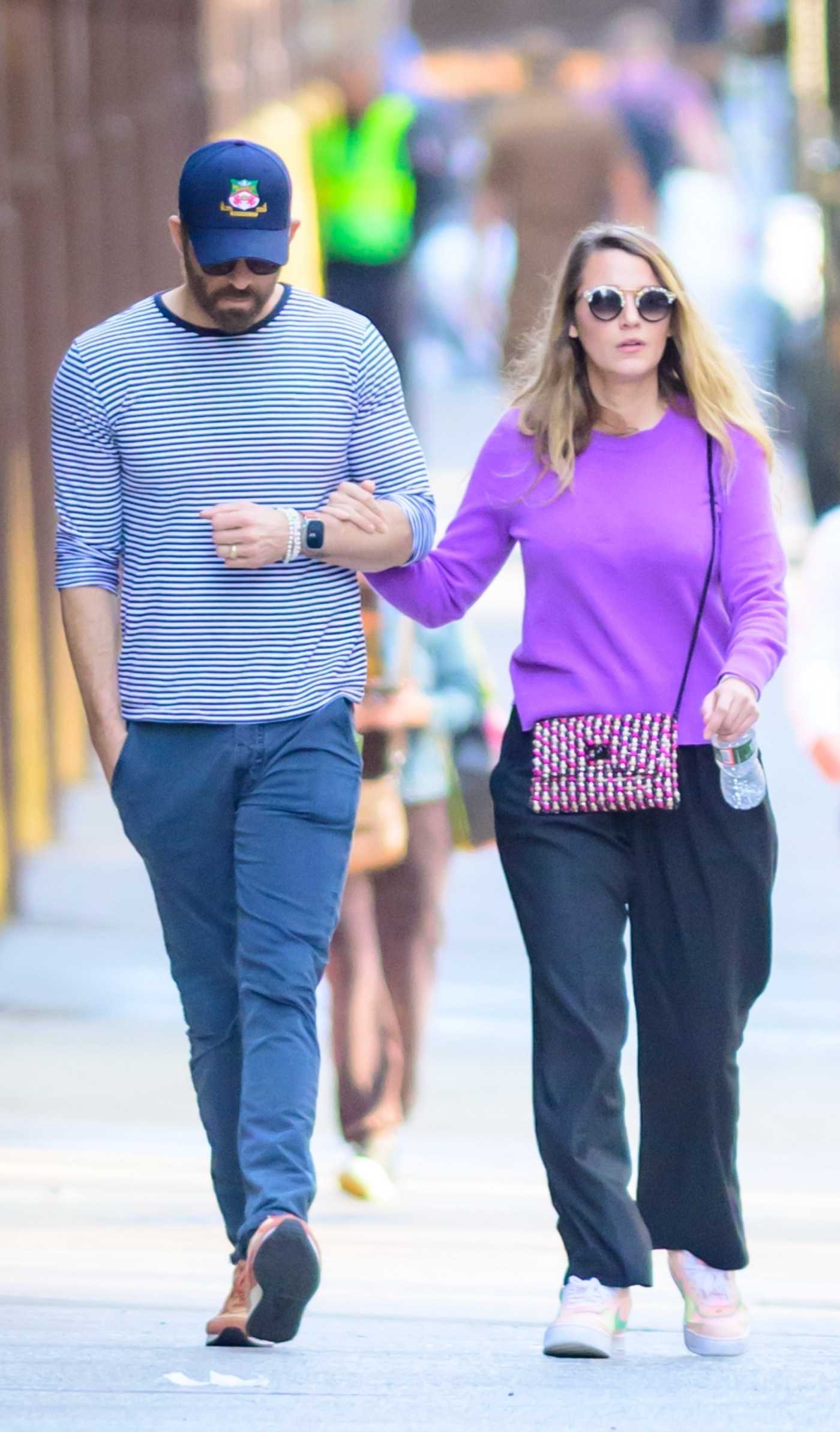 Blake Lively in a Purple Sweatshirt Was Seen Out with Ryan Reynolds in
