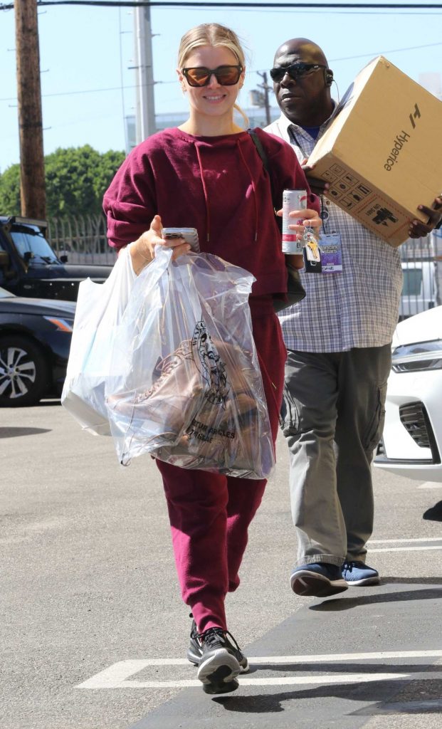 Ariana Madix in a Maroon Sweatsuit
