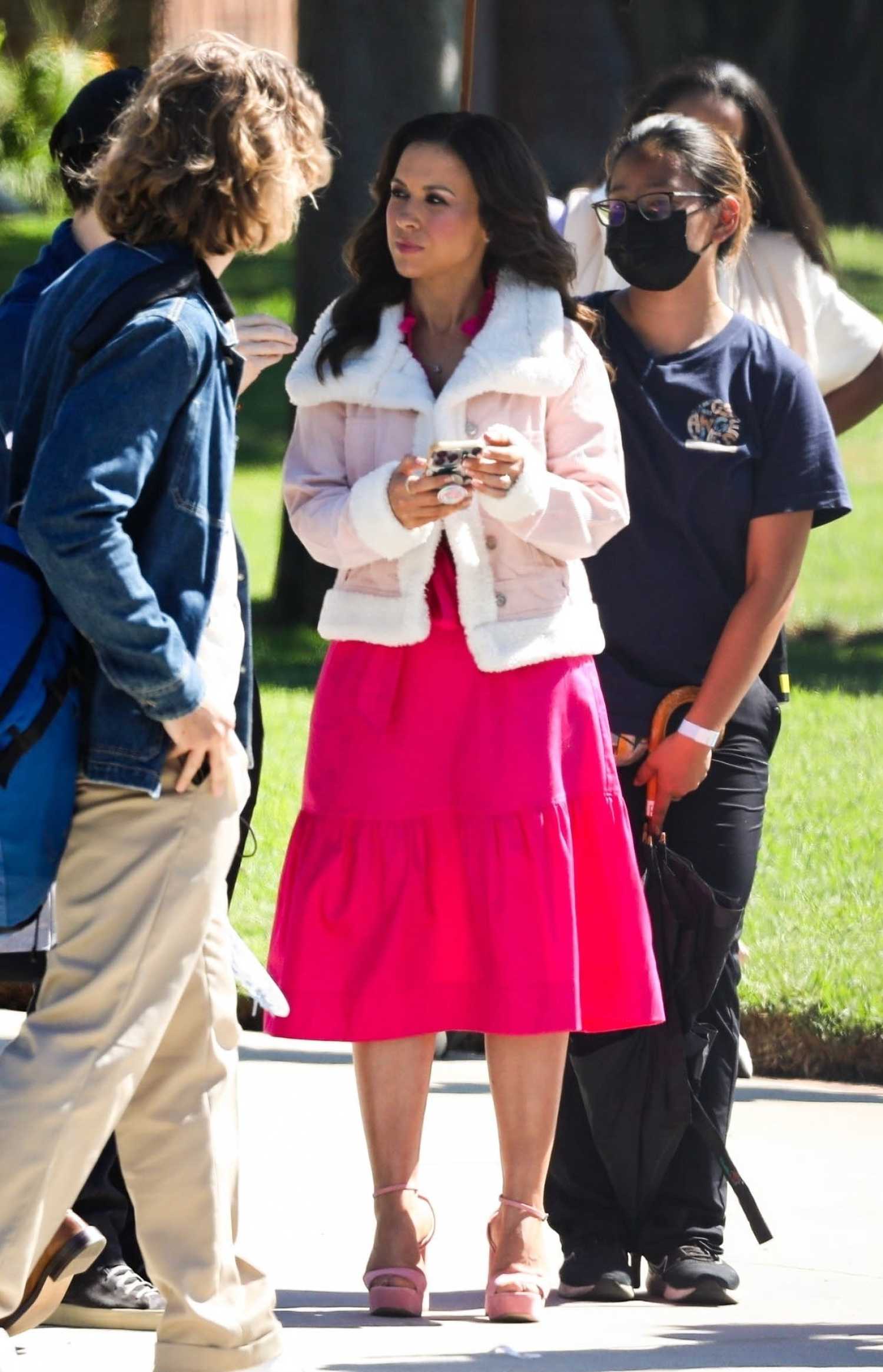 Lacey Chabert in a Pink Dress Was Seen on the Set of the Mean Girls