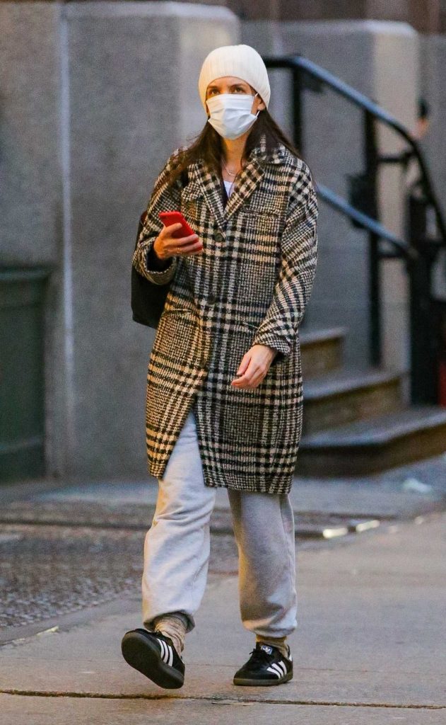 Katie Holmes in a Grey Plaid Coat