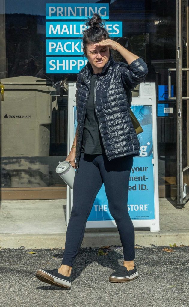 Tiffani Thiessen in a Black Jacket