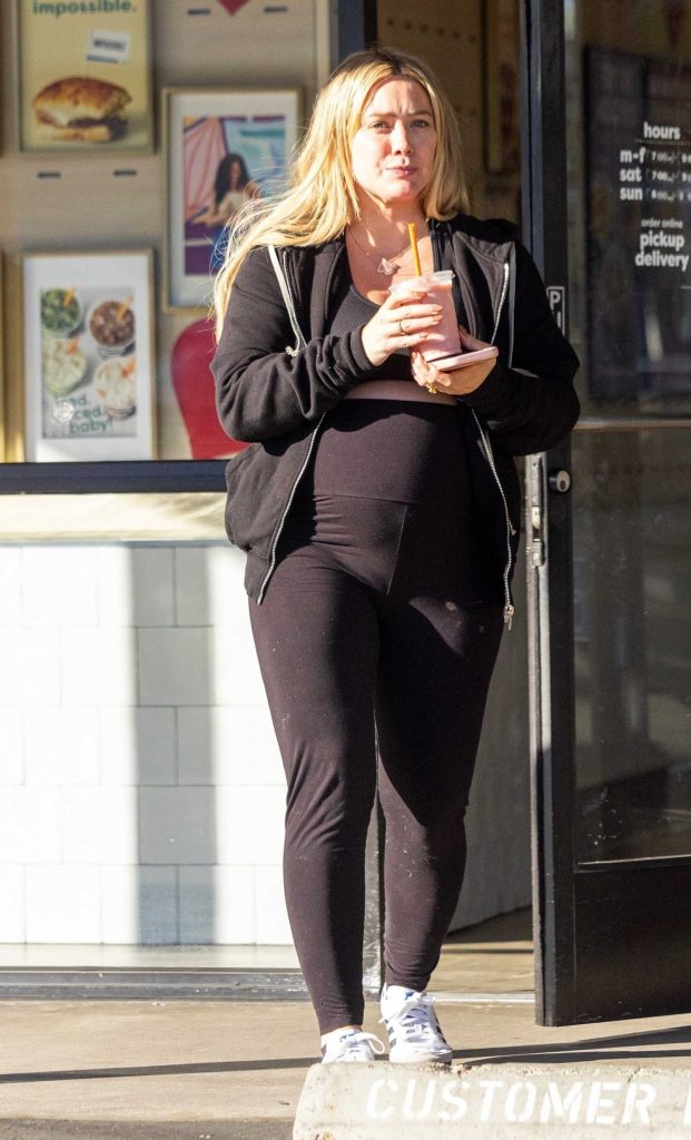 Hilary Duff in a White Sneakers