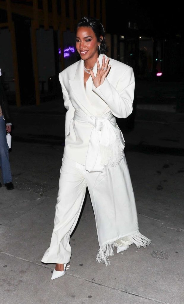 Kelly Rowland in a White Pantsuit
