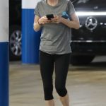 Courteney Cox in a Grey Tee Arrives at a Gym in Beverly Hills