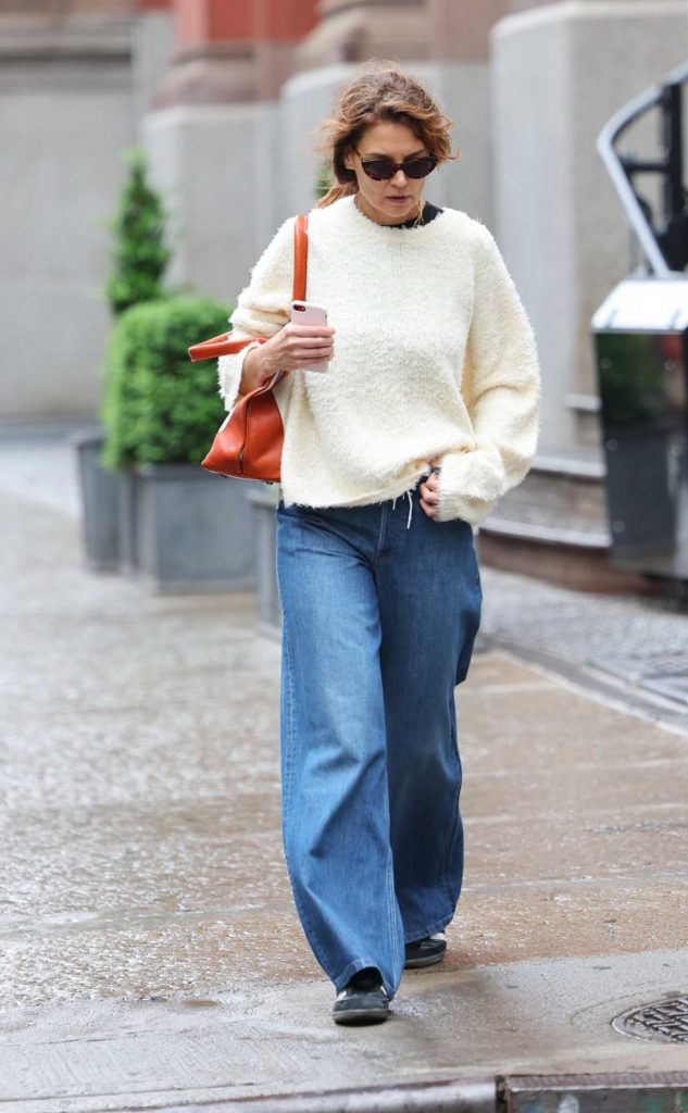 Katie Holmes in a Beige Sweater