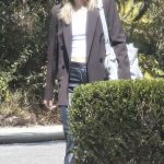 Suki Waterhouse in a Black Sneakers Leaves Her House in Los Angeles