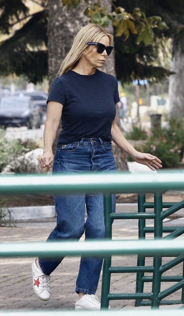 Cheryl Hines in a Black Tee