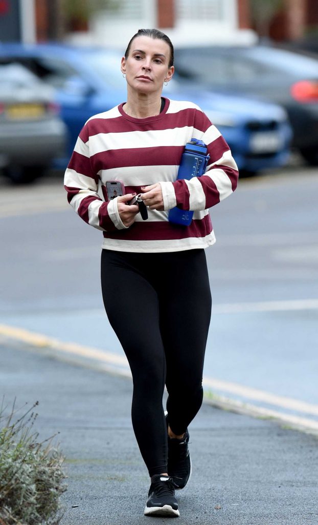 Coleen Rooney in a Black Sneakers