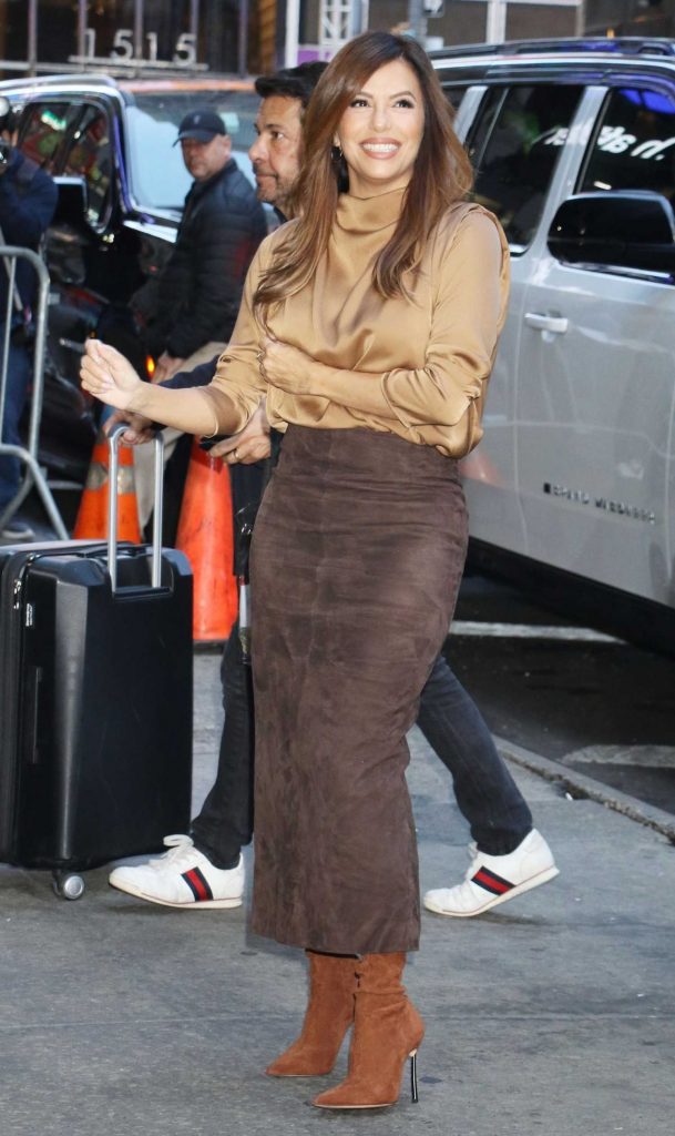 Eva Longoria in a Brown Skirt