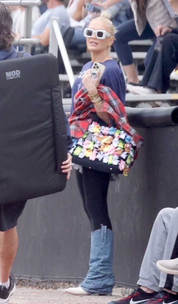 Gwen Stefani in a Blue Tee