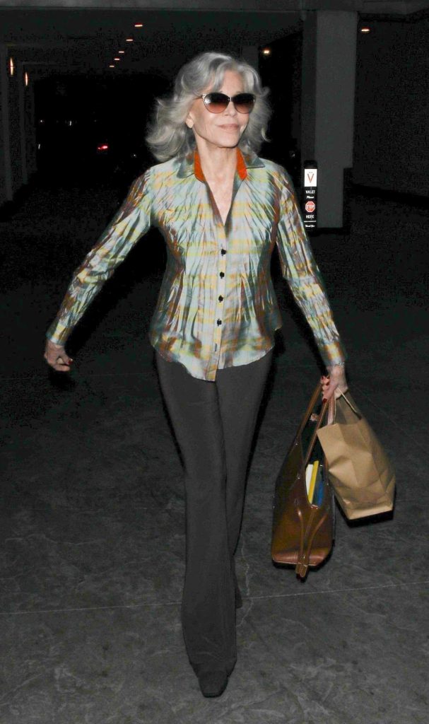 Jane Fonda in a Black Pants