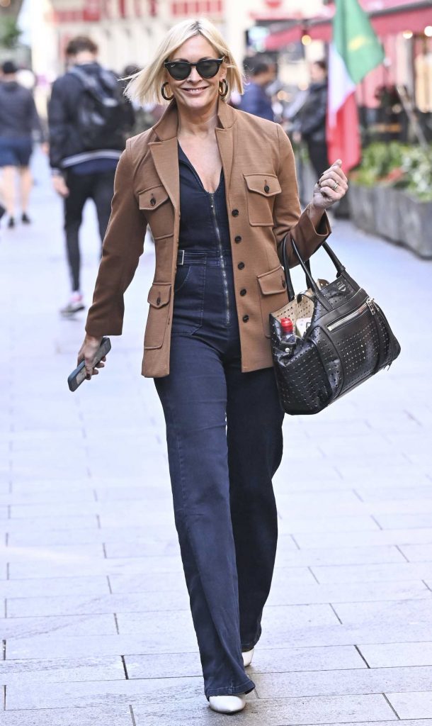 Jenni Falconer in a Tan Blazer