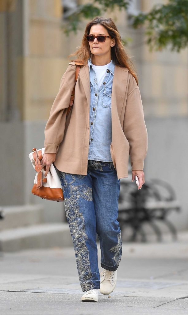 Katie Holmes in a White Sneakers