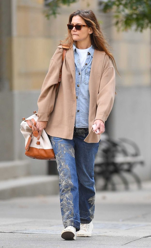 Katie Holmes in a White Sneakers