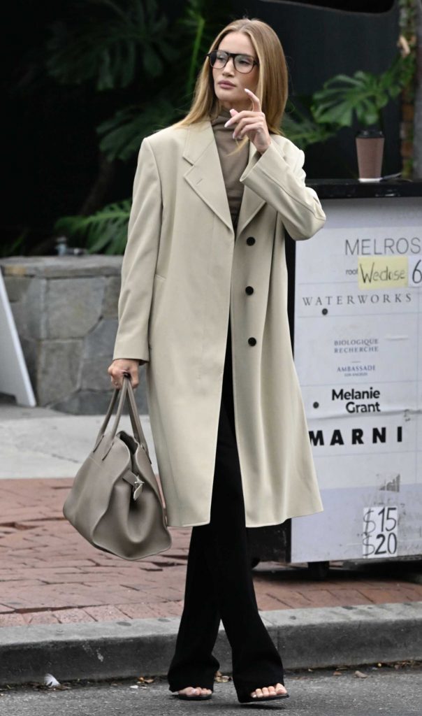 Rosie Huntington-Whiteley in a Beige Coat