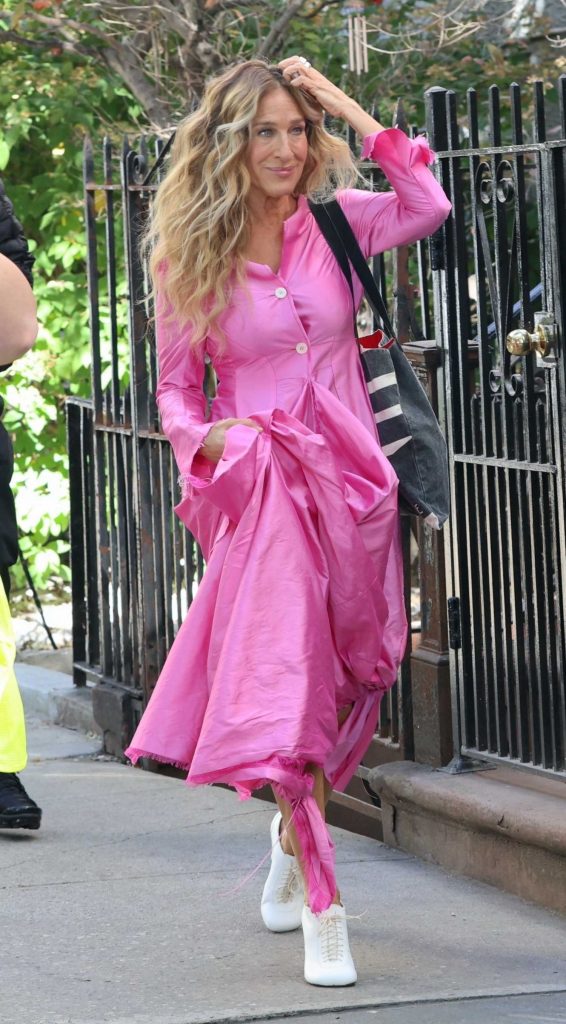 Sarah Jessica Parker in a Pink Dress