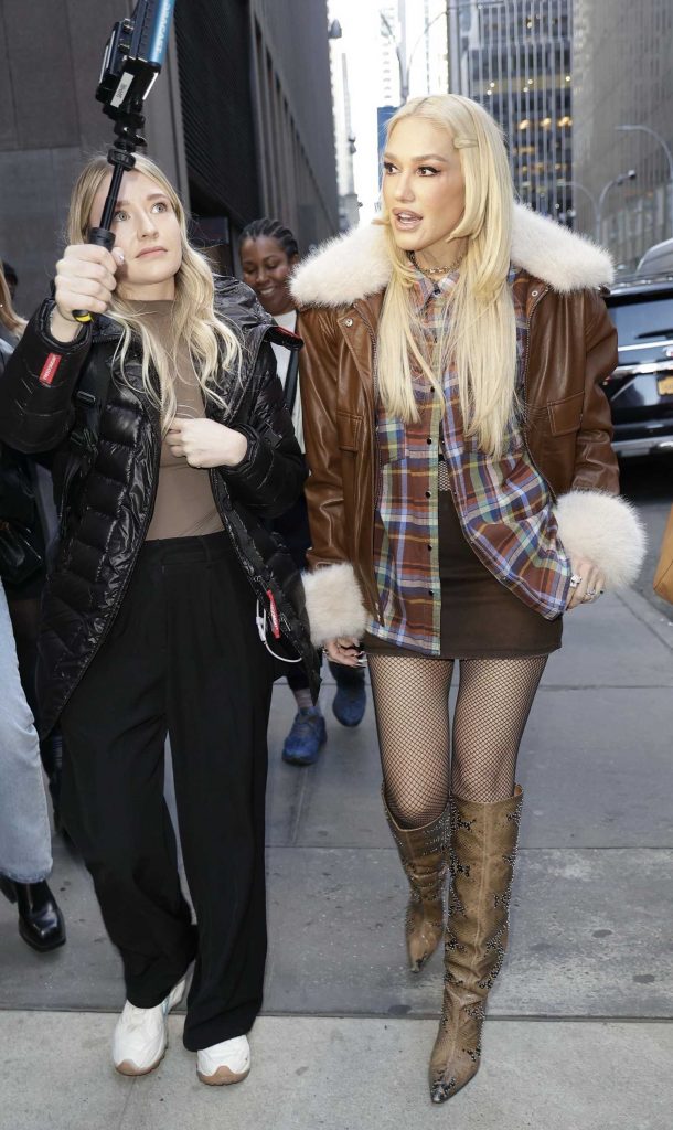 Gwen Stefani in a Brown Shearling Leather Jacket