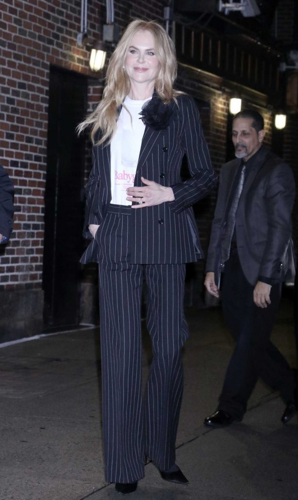 Nicole Kidman in a Black Striped Pantsuit