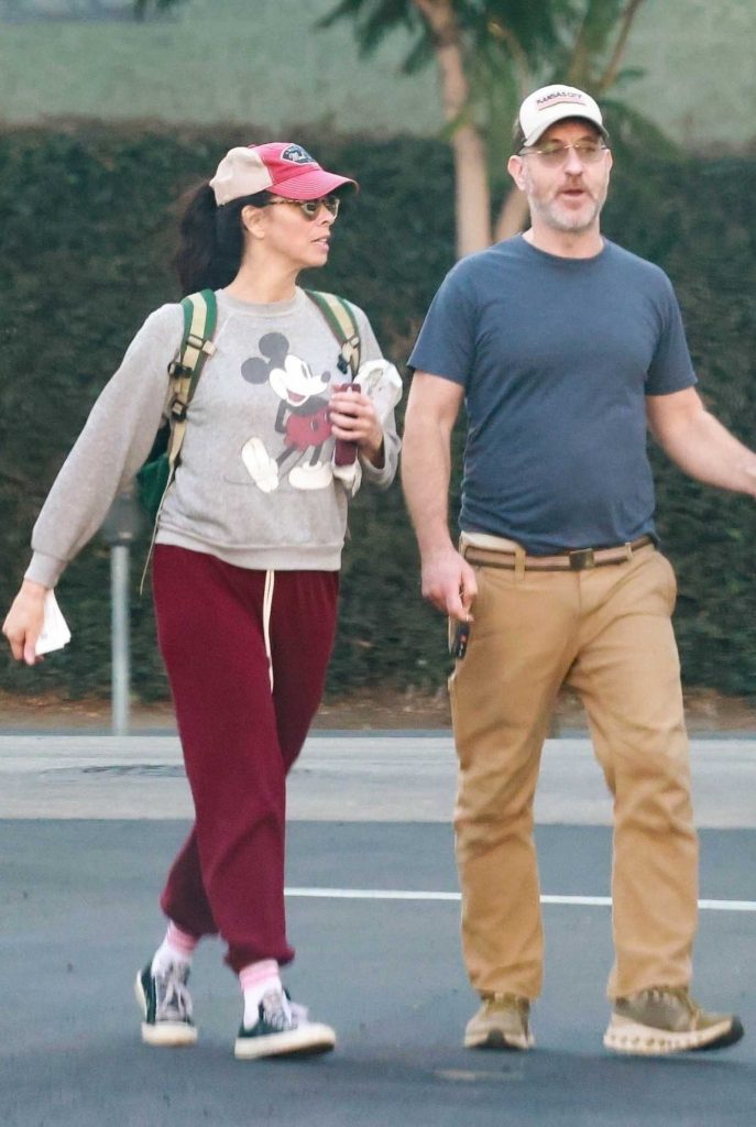 Sarah Silverman in a Grey Sweatshirt