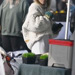 AnnaLynne McCord in a White Pants Was Spotted at a Farmers Market in Los Angeles