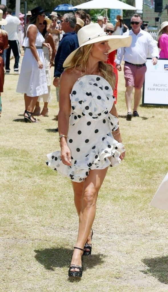 Elsa Pataky in a White Polka Dot Dress