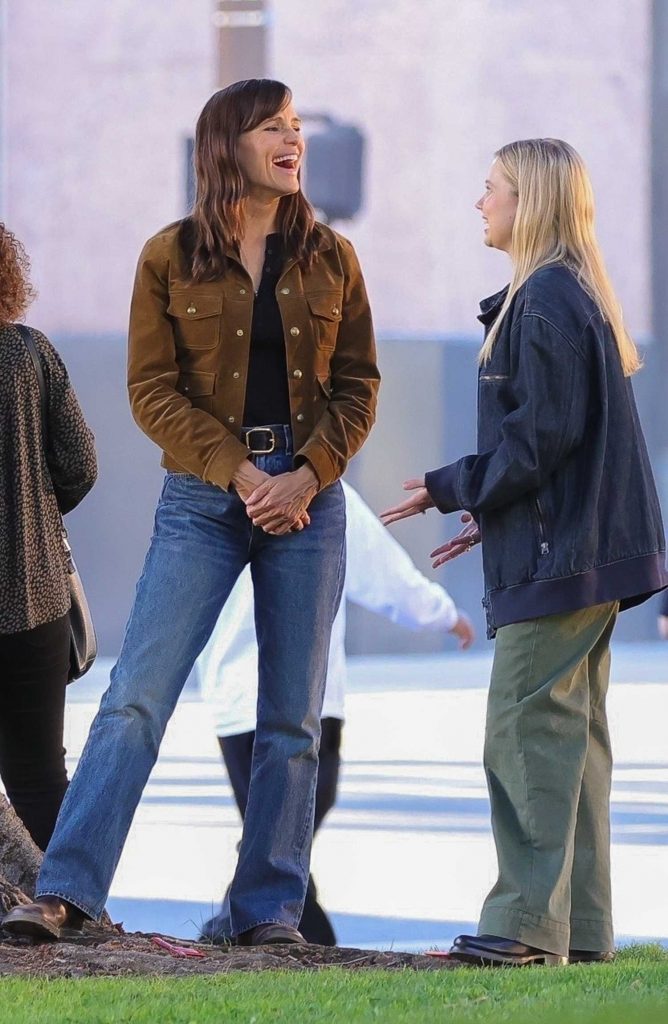 Jennifer Garner in a Tan Jacket