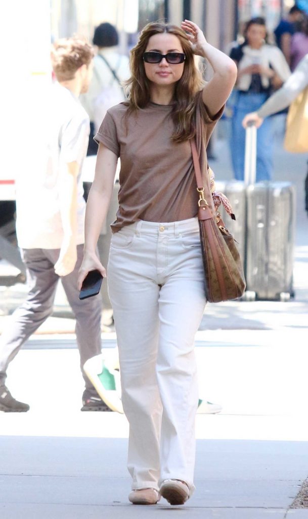 Ana de Armas in a White Pants