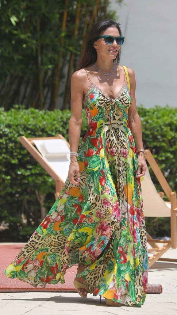 Bethenny Frankel in a Patterned Dress