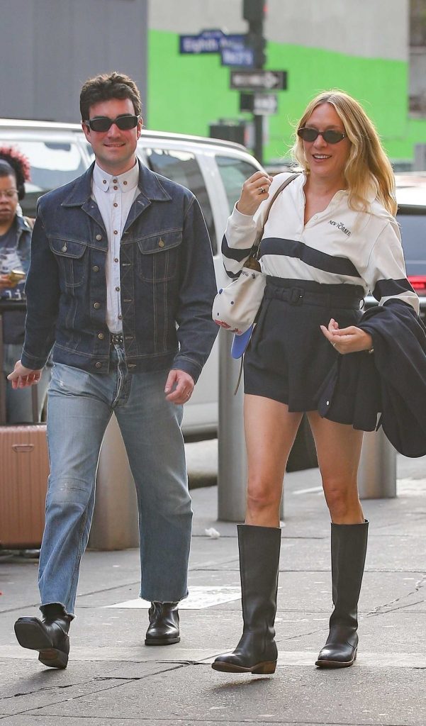 Chloe Sevigny in a Black Knee-Length Boots