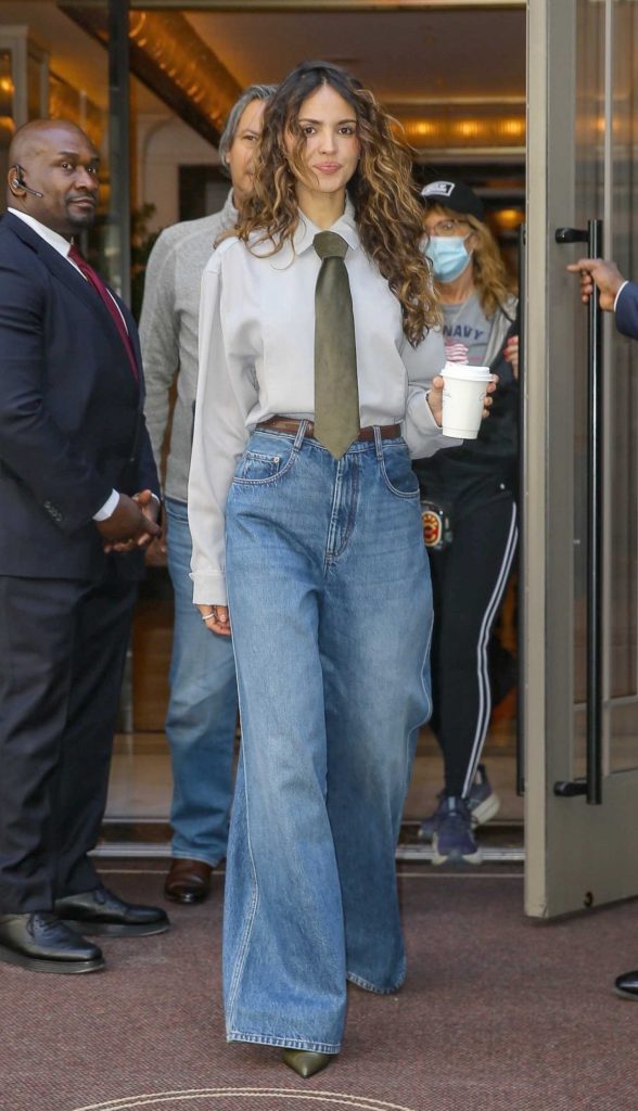 Eiza Gonzalez in a Blue Jeans