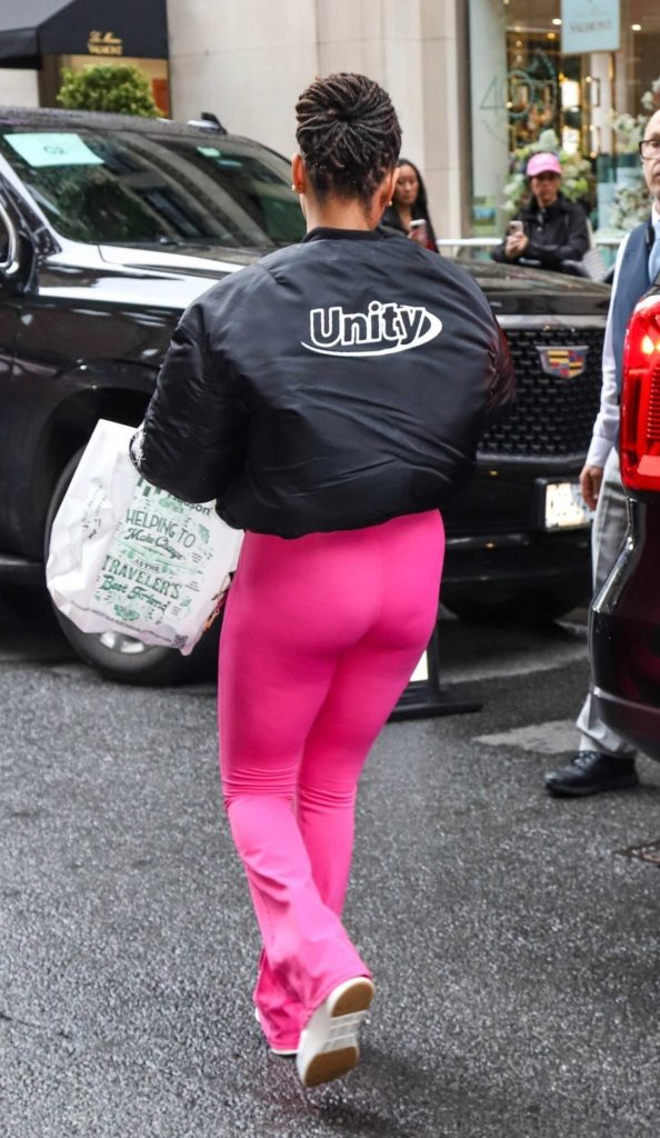 Halle Bailey in a Pink Pants