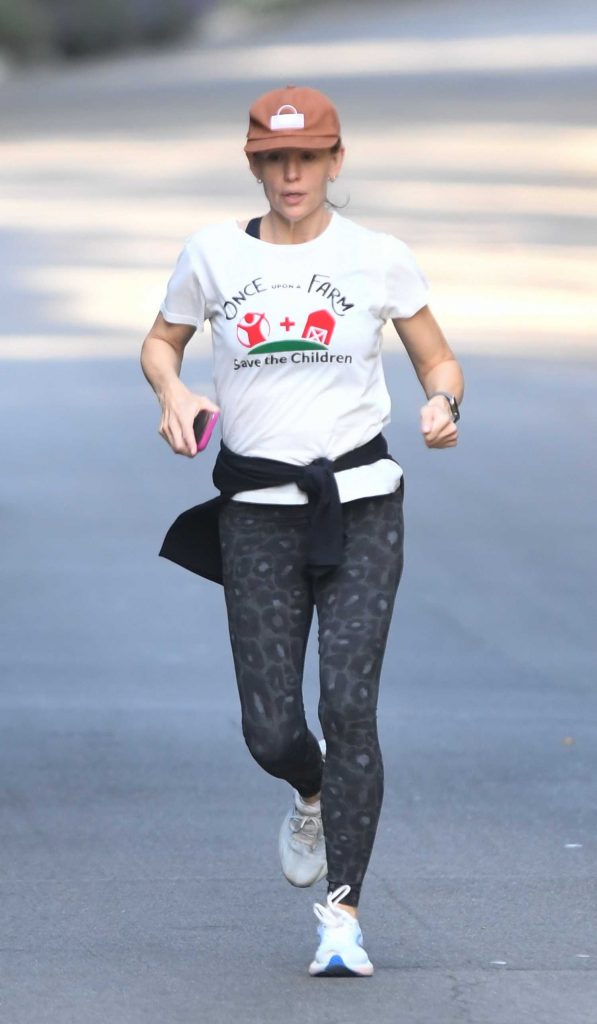 Jennifer Garner in a White Tee