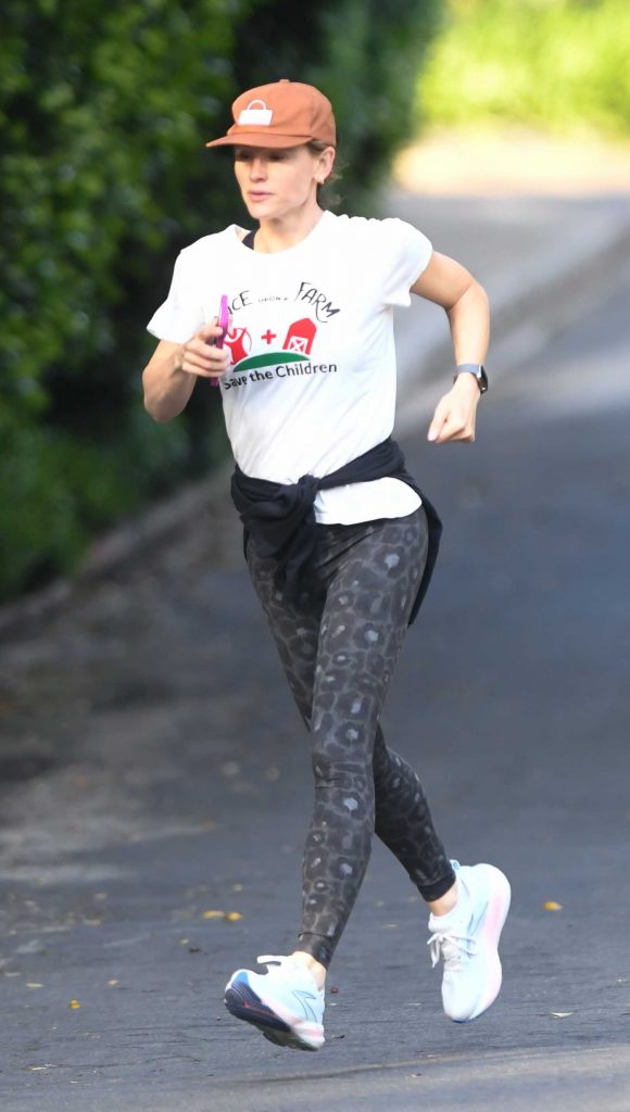 Jennifer Garner in a White Tee