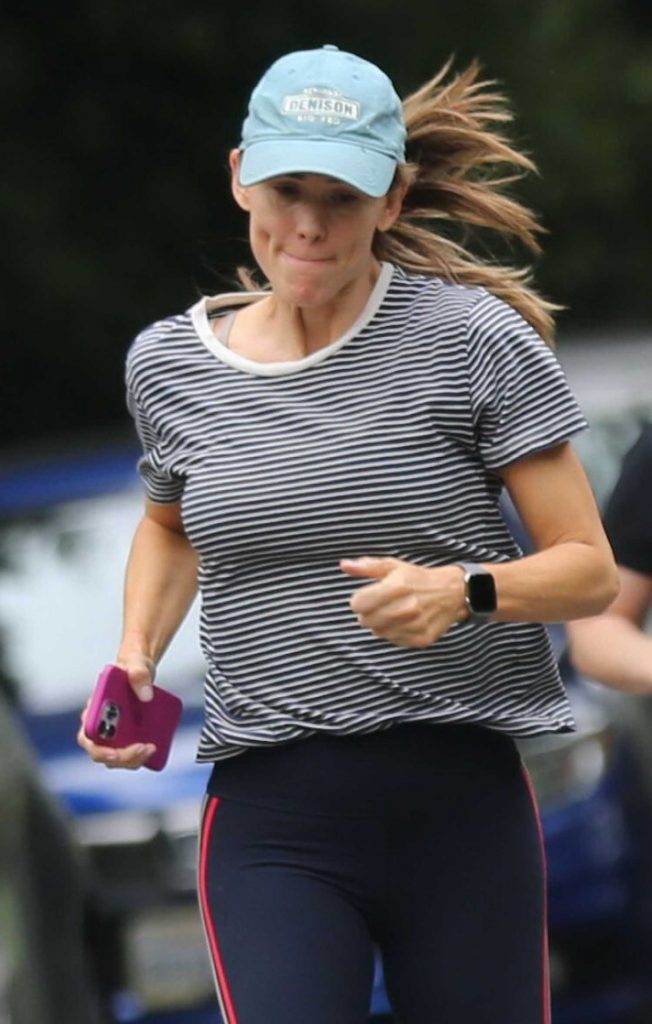 Jennifer Garner in a Striped Tee