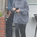 Mila Kunis in a Grey Oversized Sweatshirt Was Seen Out in Los Angeles