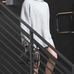 Sydney Sweeney in a Grey Hoodie Leaves the Gym in Los Angeles