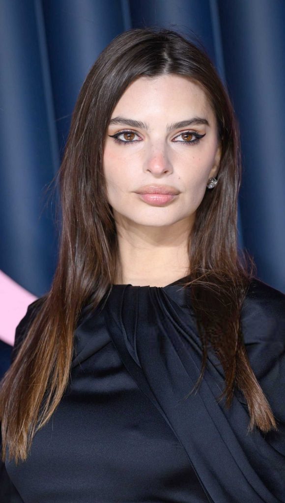 Emily Ratajkowski