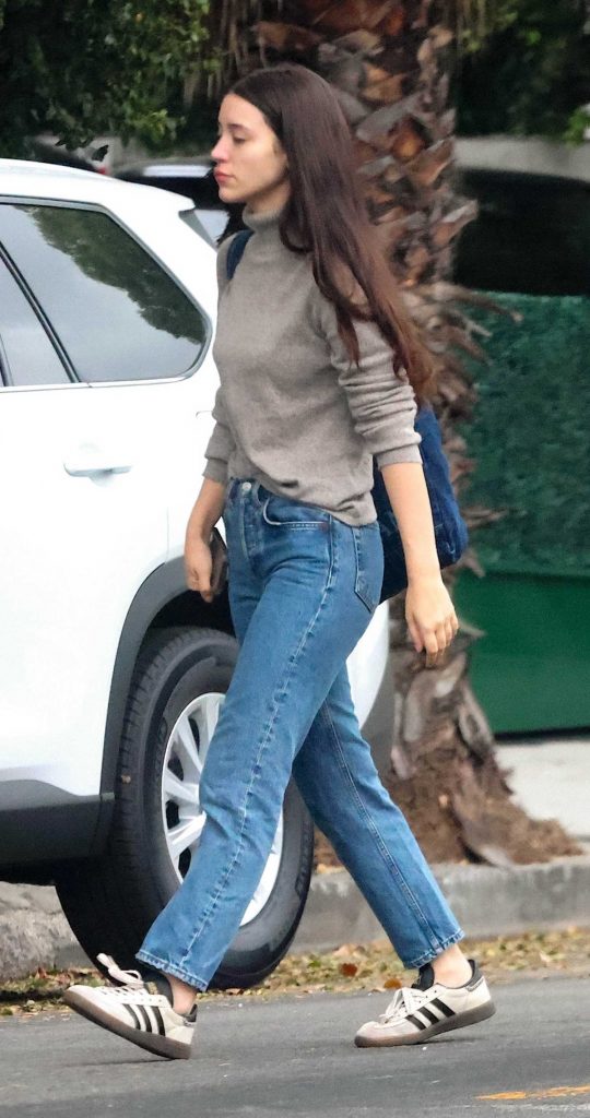 Caylee Cowan in a Blue Jeans